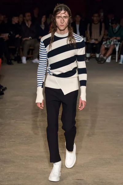 Look 14